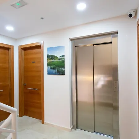 8 Lacus Duplex * 略夫雷加特河畔奥斯皮塔莱特
